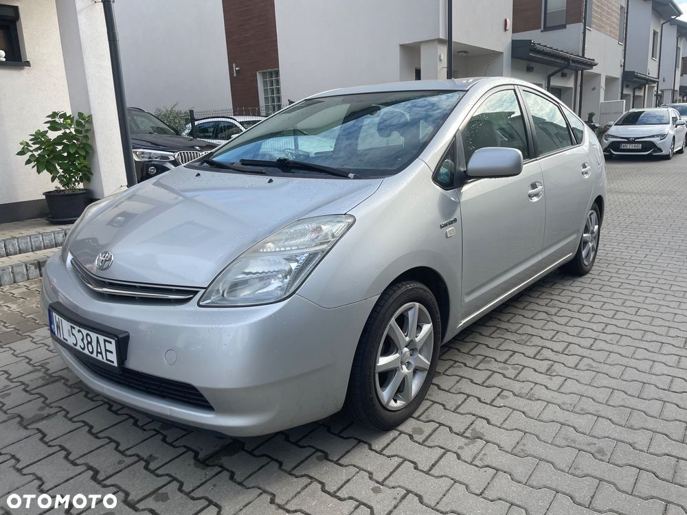 Toyota Prius (Hybrid) Sol - 21