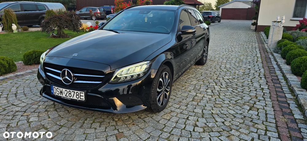 Mercedes-Benz C-Class 2018 photo 2
