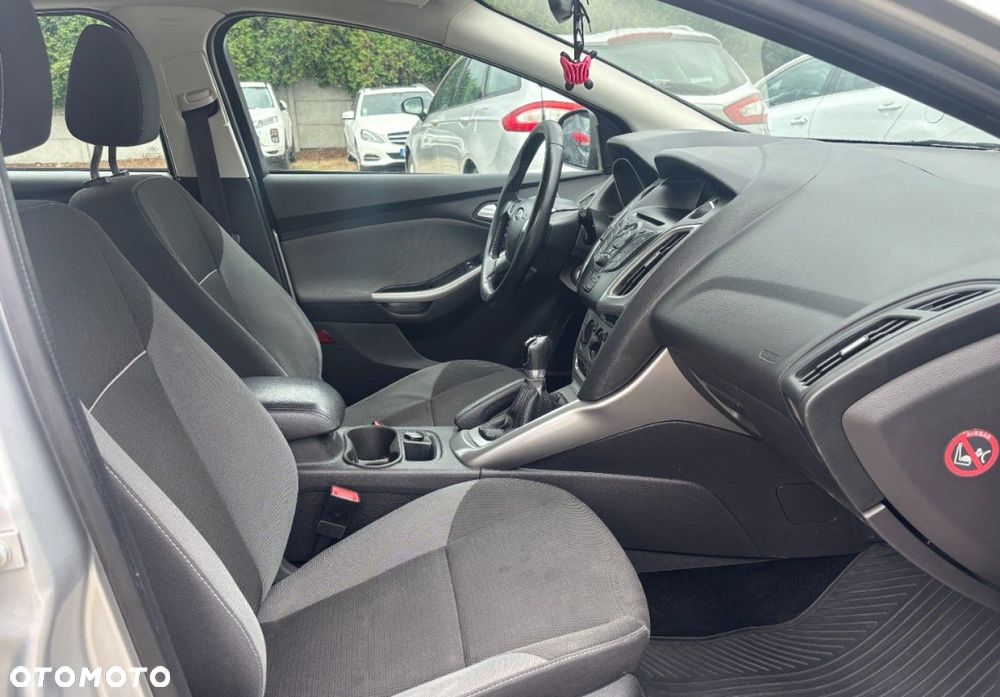 Ford Focus - 10