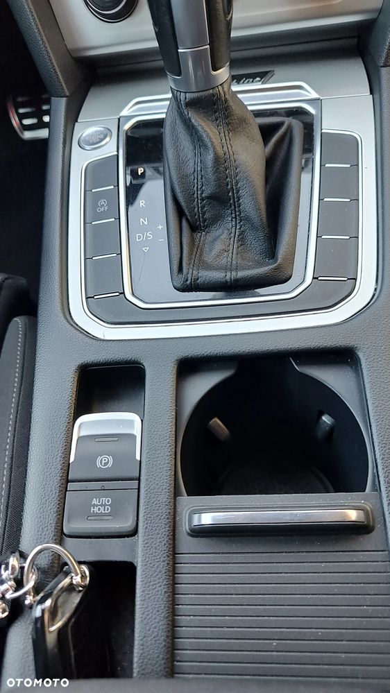 Volkswagen Passat - 28