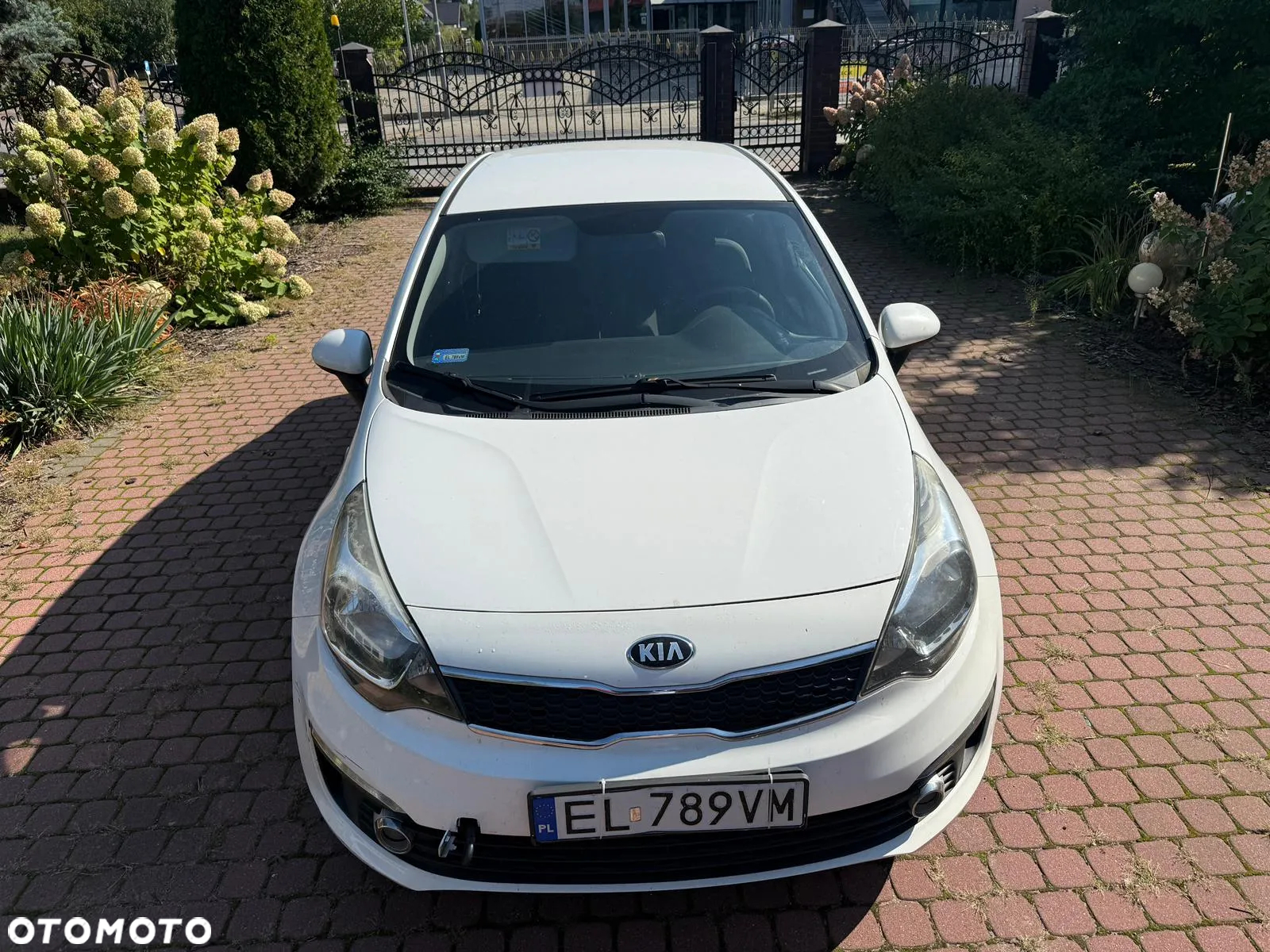 Kia Rio 1.2 L - 11
