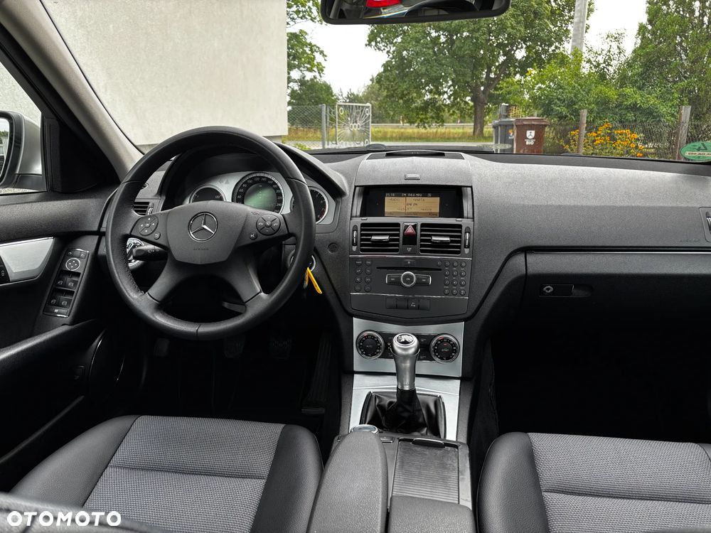 Mercedes-Benz Klasa C 180 Kompressor Avantgarde - 30