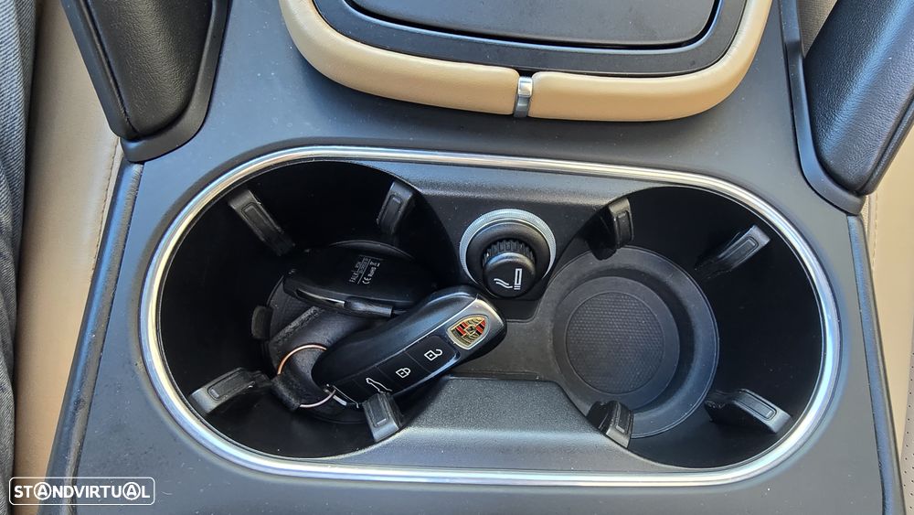 Porsche Cayenne - 36