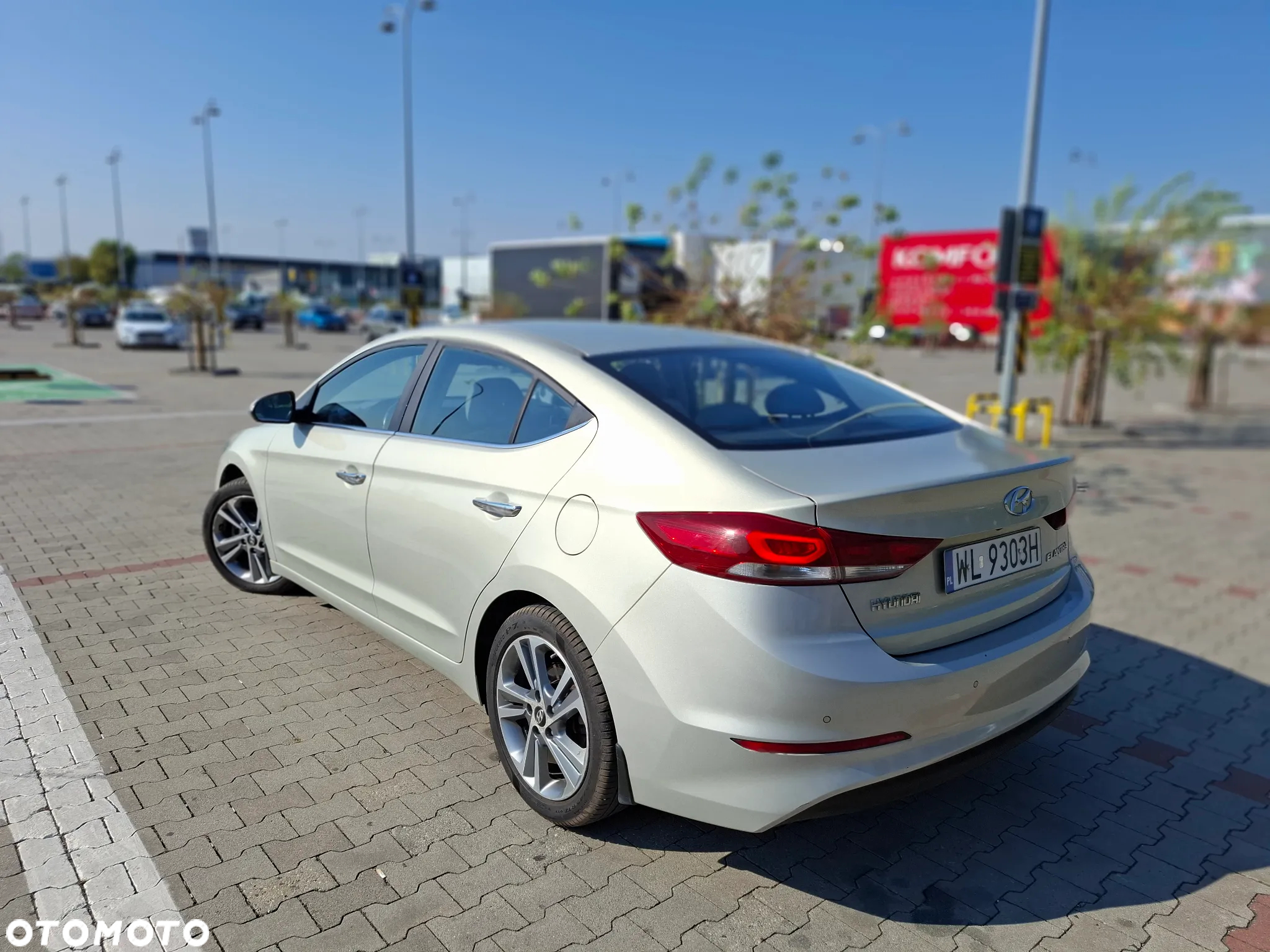 Hyundai Elantra 1.6 CRDi BlueDrive Comfort DCT - 5