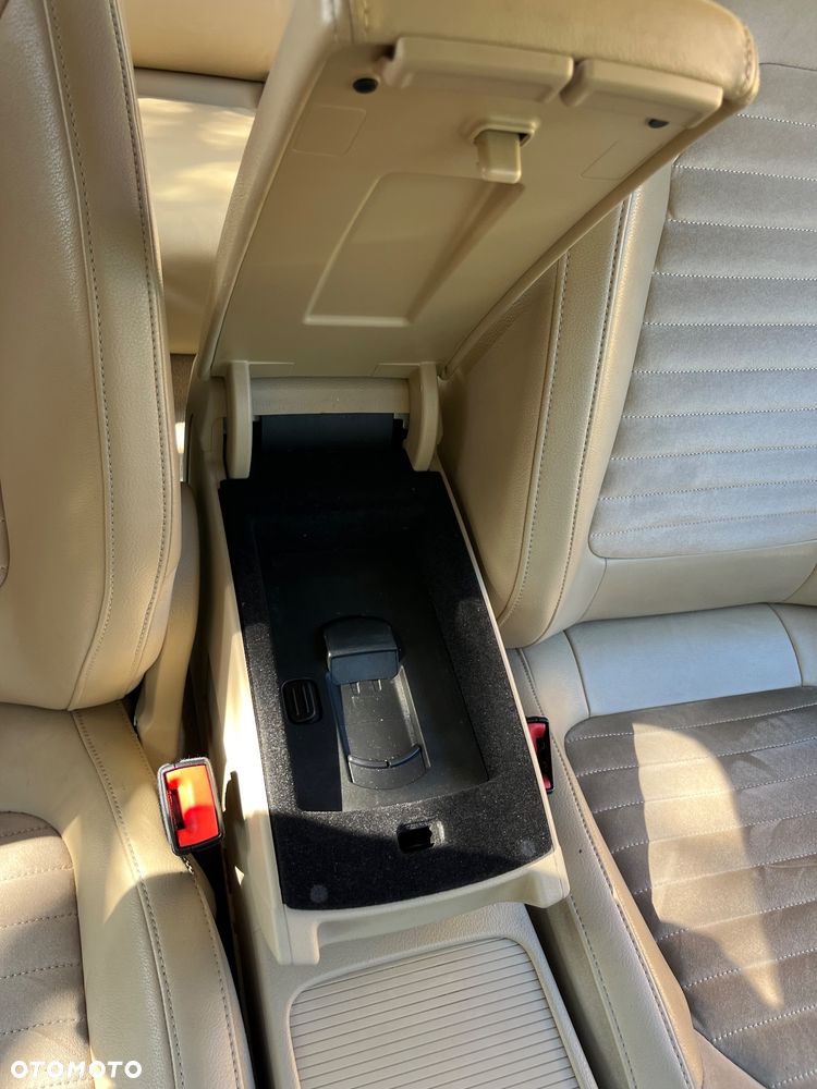 Volkswagen Passat 2.0 TDI 4Mot Highline DSG - 12