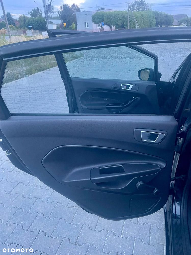 Ford Fiesta - 19