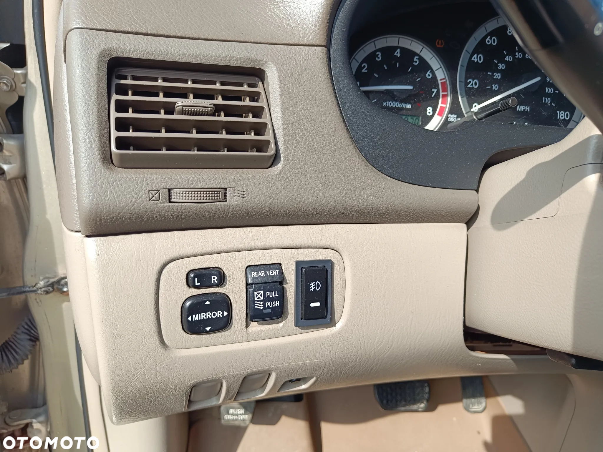 Toyota Sienna 3.5 V6 - 28