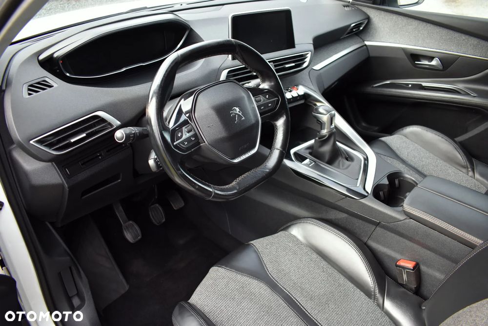 Peugeot 3008 HDi FAP 150 Allure - 24