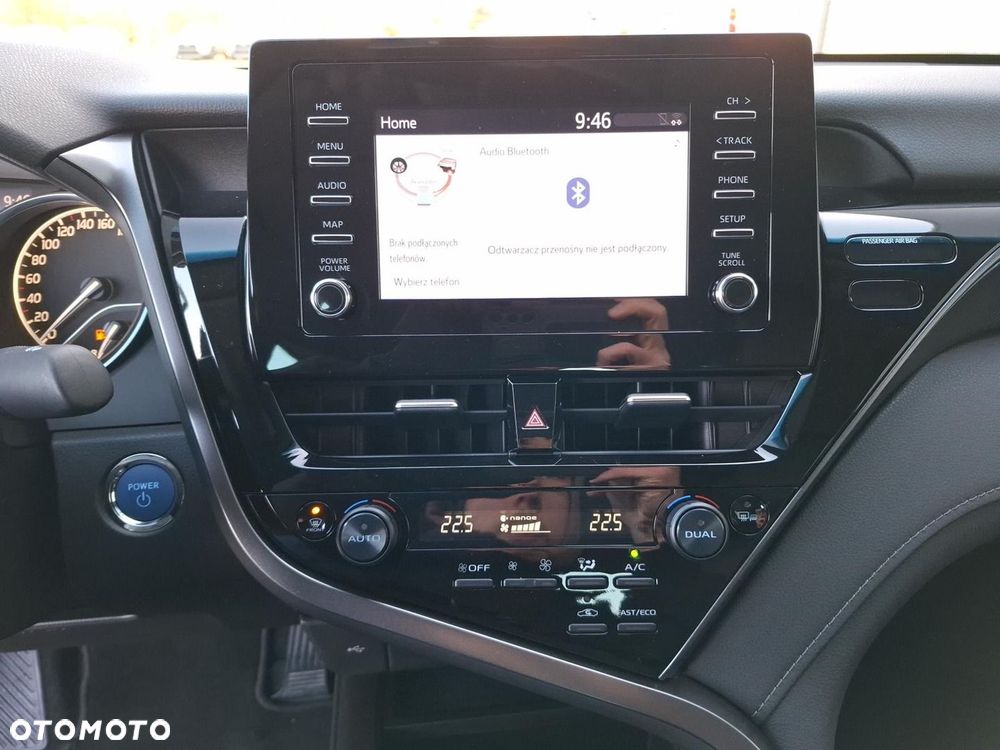 Toyota Camry - 18