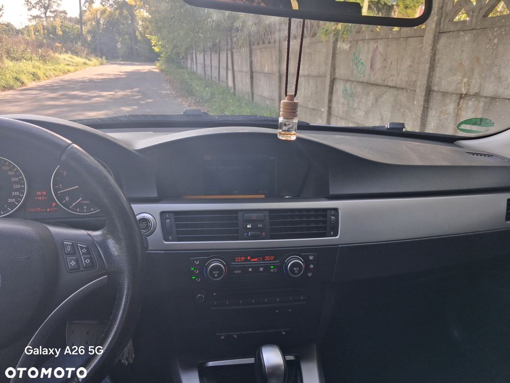 BMW Seria 3 318i - 7
