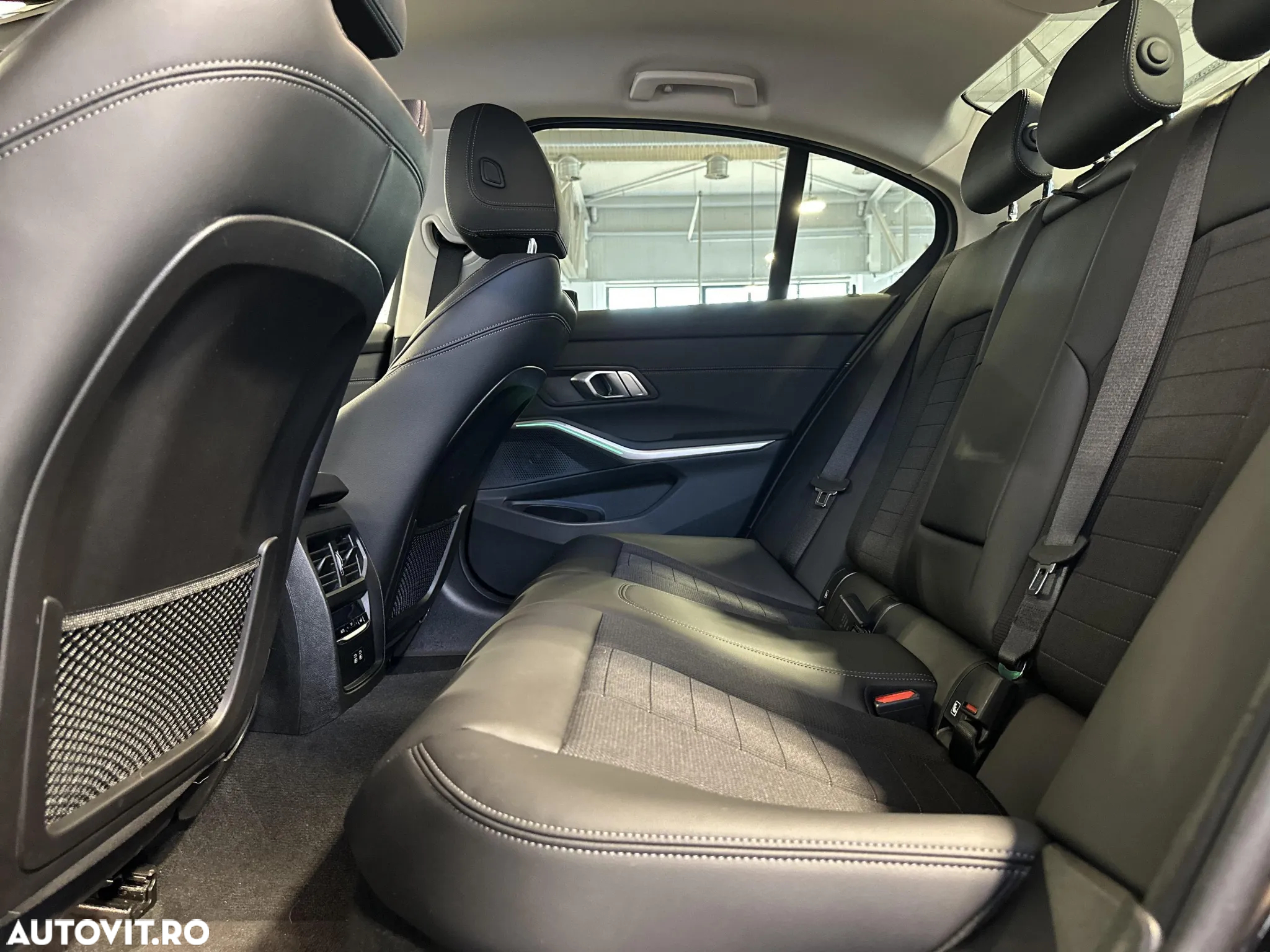 BMW Seria 3 320i xDrive Aut. - 12