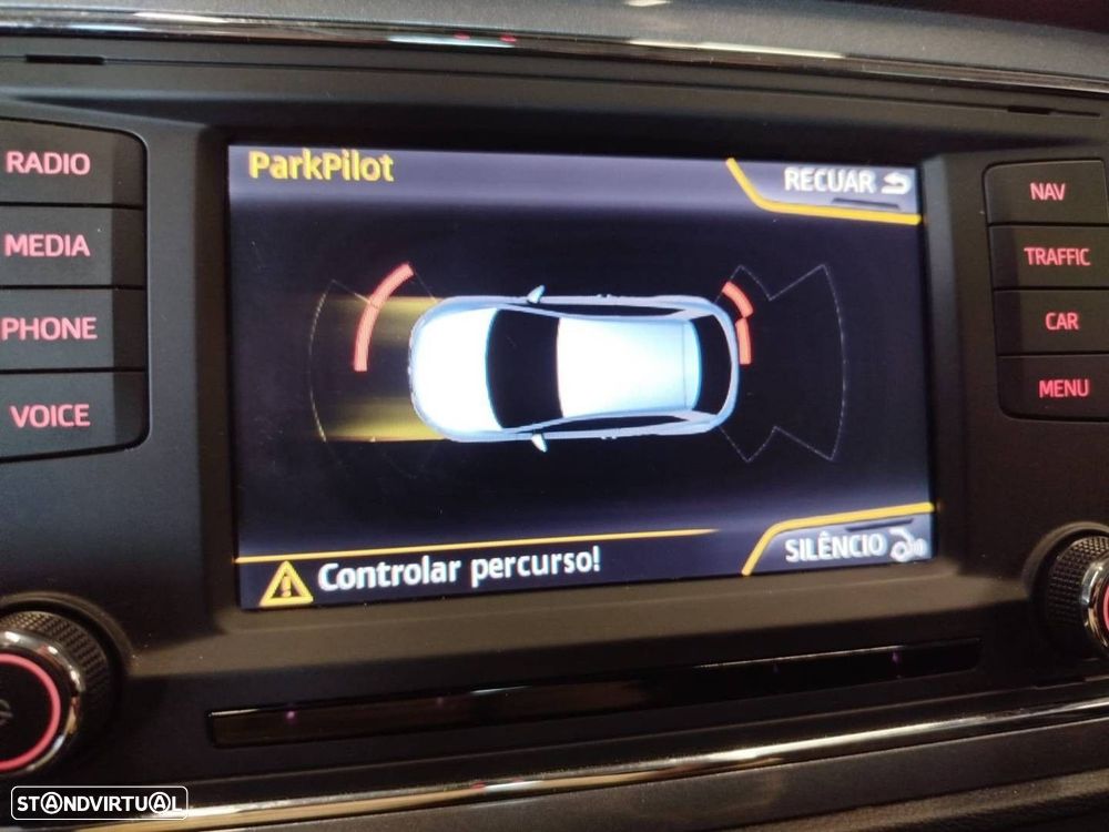 SEAT Leon SC 2.0 TDI DPF S&S FR - 27