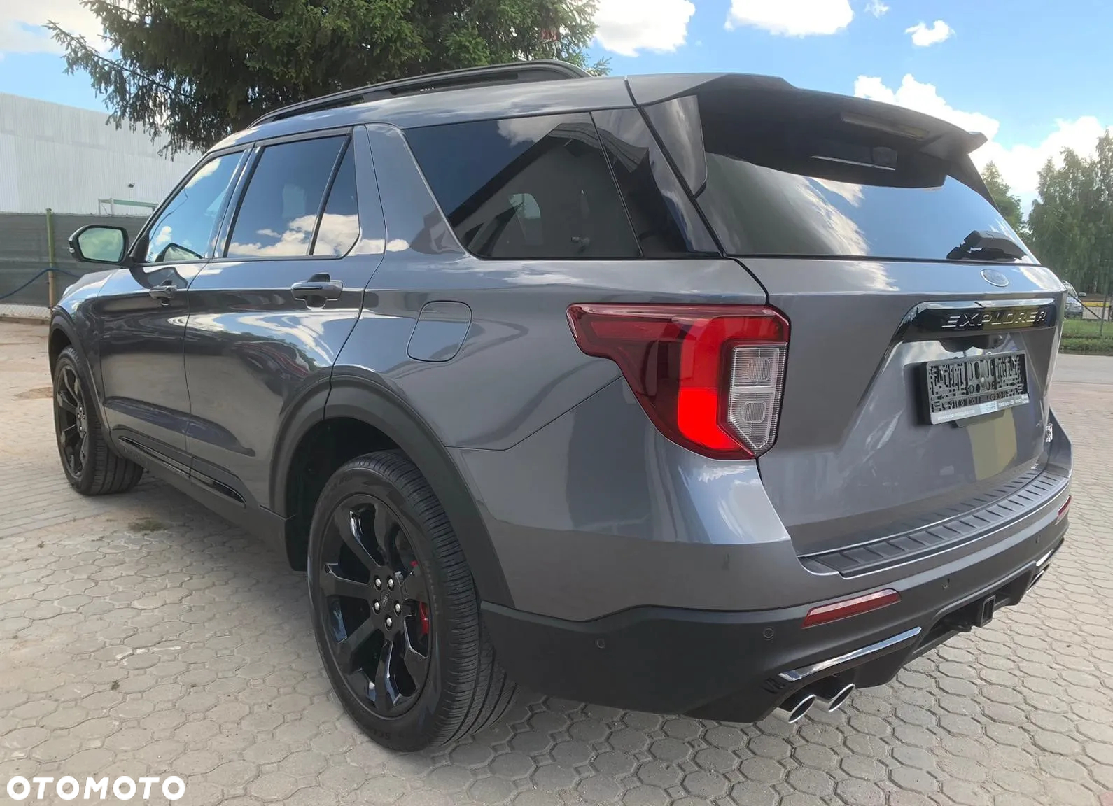Ford Explorer - 11