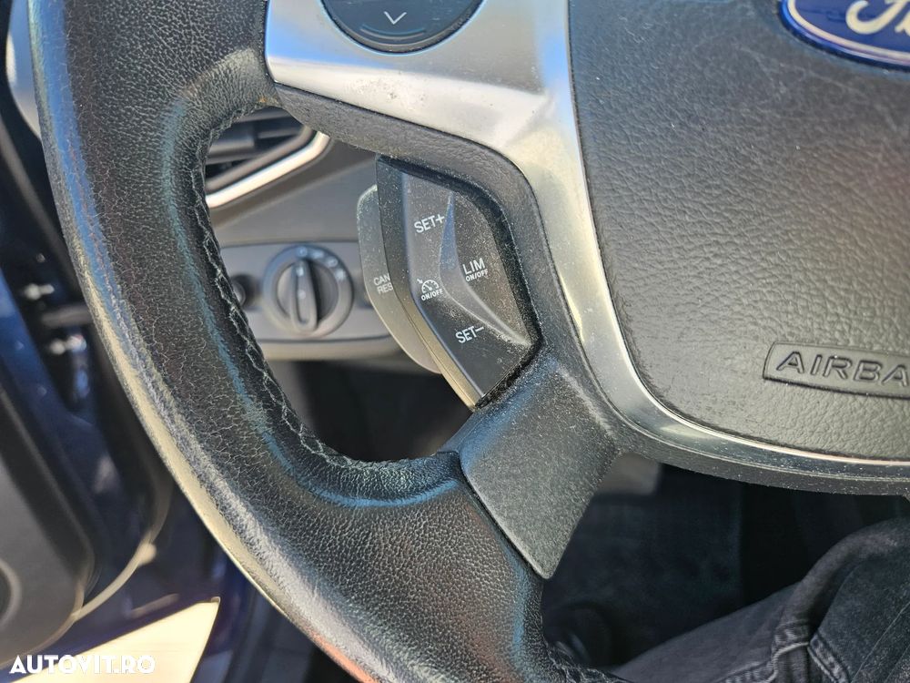 Ford Kuga 2.0 TDCi Powershift 4WD Titanium - 19