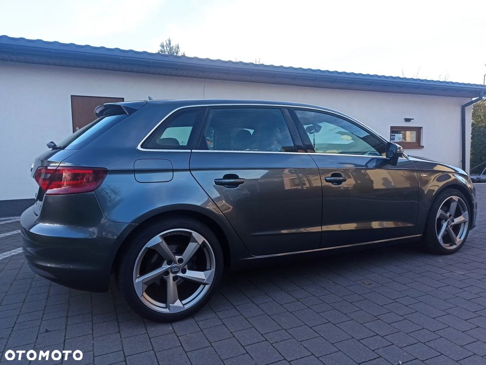 Audi A3 Sportback 2.0 TDI (clean diesel) quattro S line Sportpaket - 3