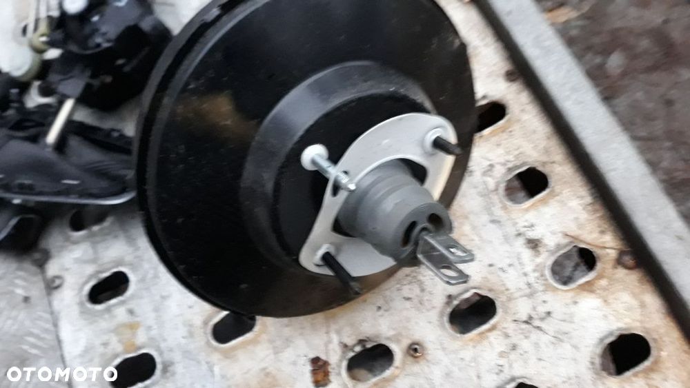 Ford Focus mk3 SERWO POMPA Hamulcowa dv612b195sa - 3