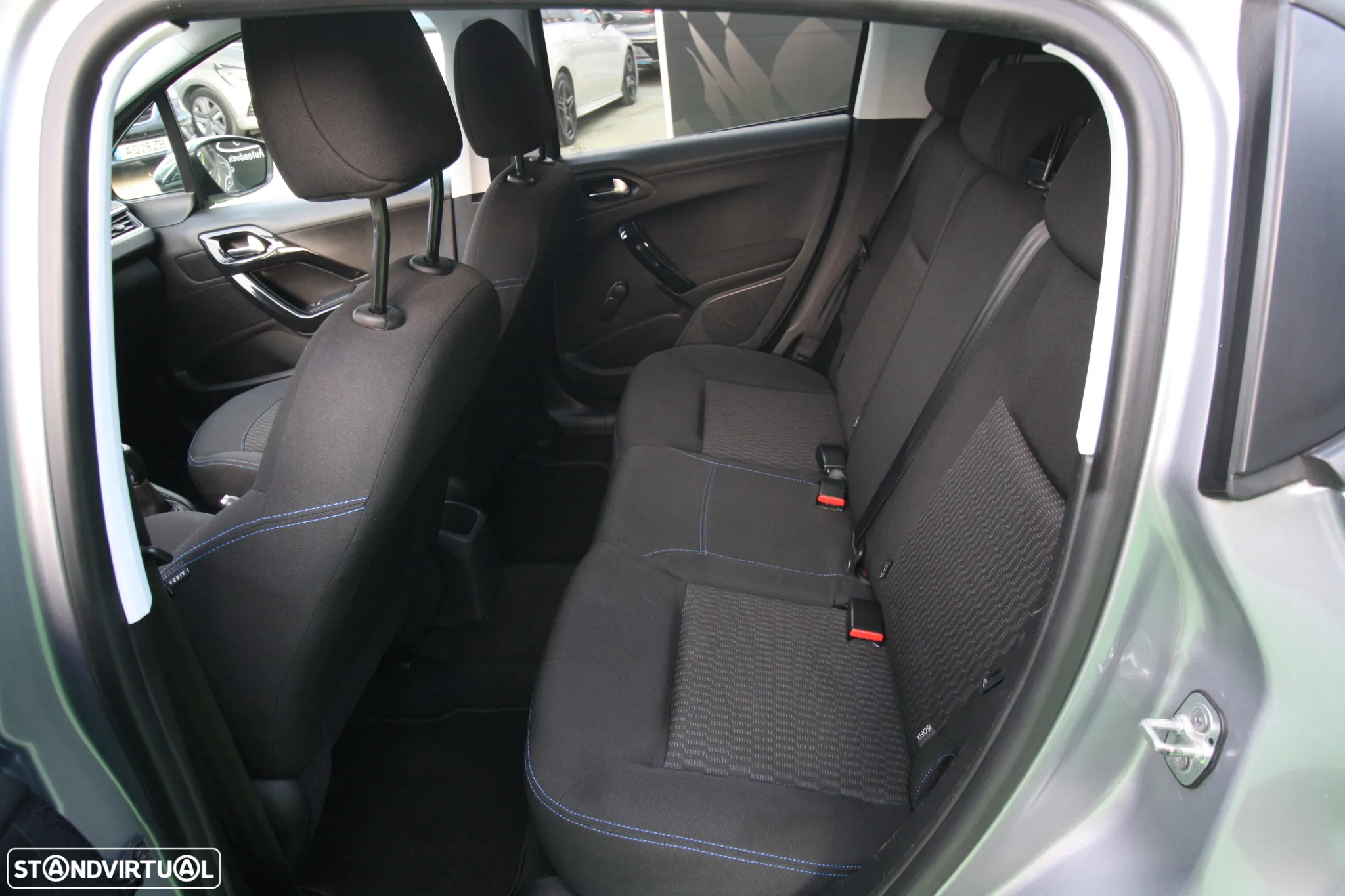 Peugeot 208 1.5 BlueHDi Signature - 19