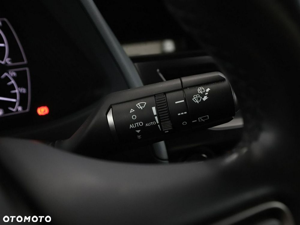 Lexus UX 250h - 31
