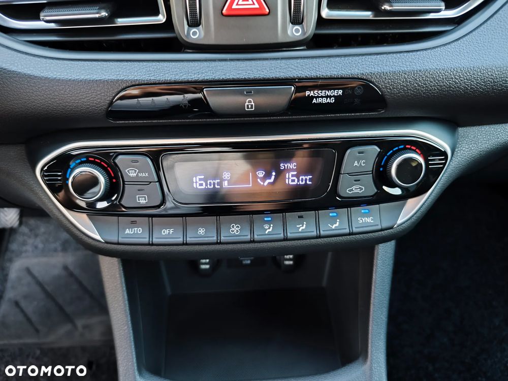 Hyundai i30 1.5 DPI Comfort - 9