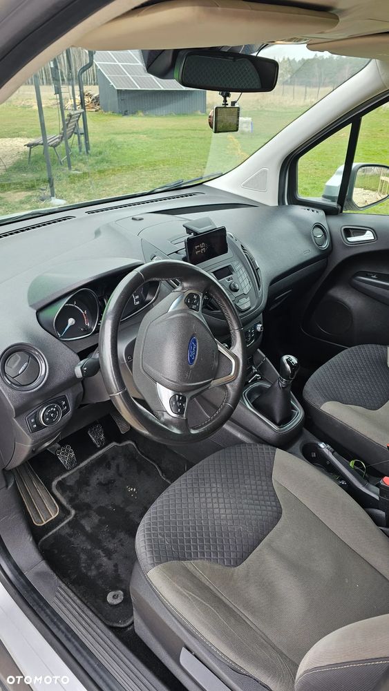 Ford Tourneo Courier - 23