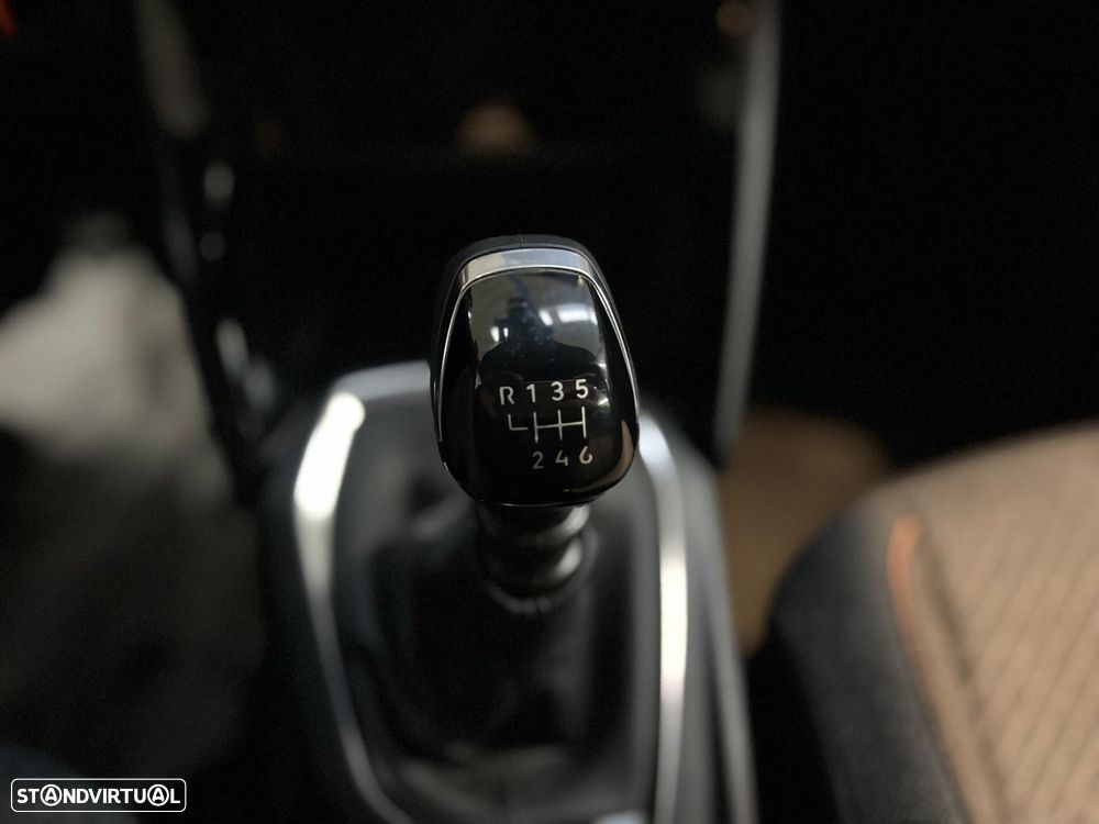 Peugeot 2008 1.2 Style - 17