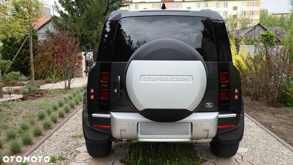 Land Rover Defender - 10