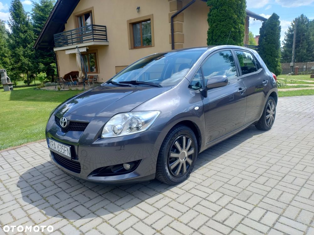 Toyota Auris 1.6 VVT-i Executive - 17