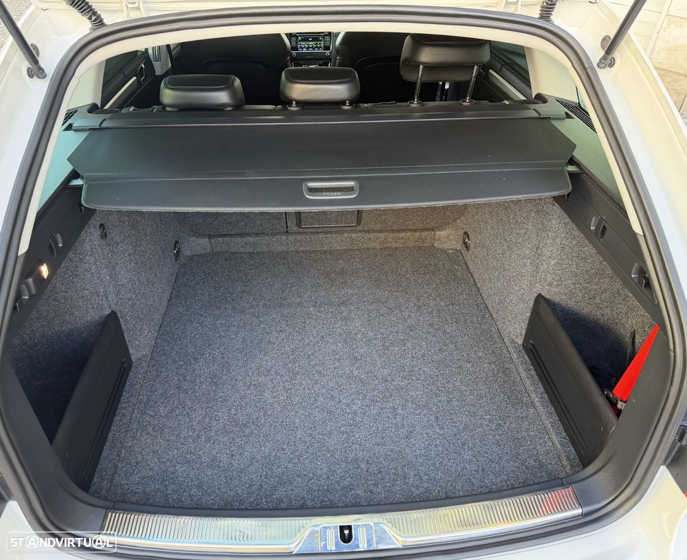 Skoda Superb Break 1.6 TDI Elegance Greenline - 28