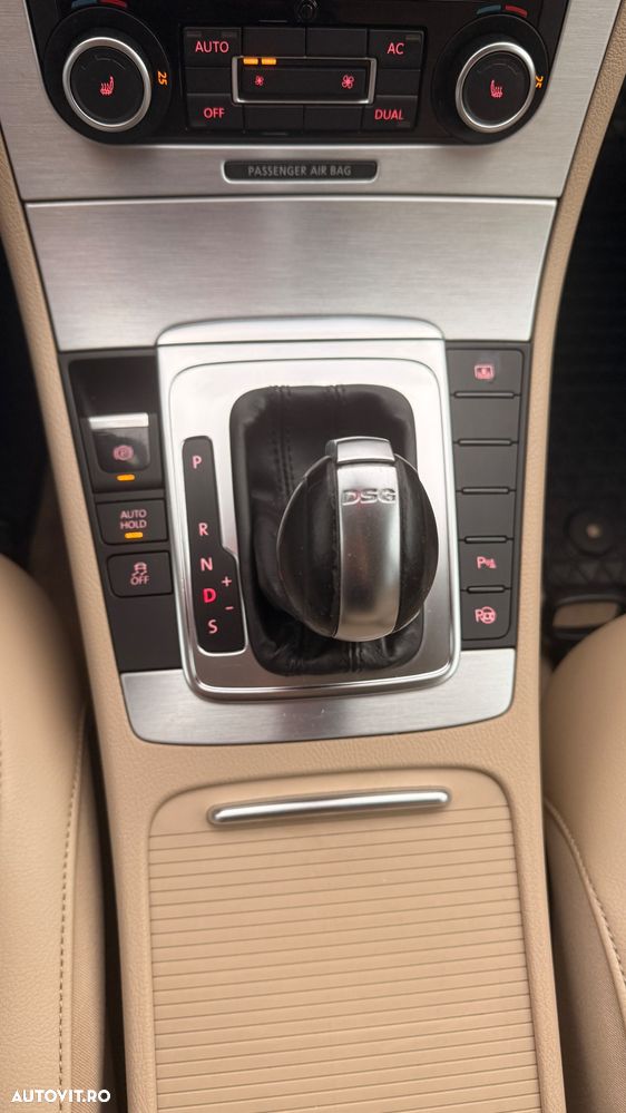 Volkswagen Passat - 20