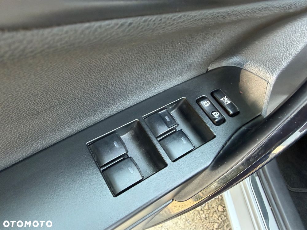 Toyota Auris Hybrid 135 Prestige - 13
