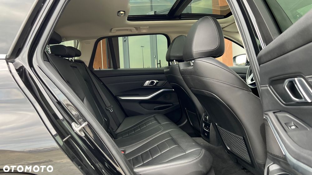 BMW Seria 3 320d xDrive Luxury Line - 14
