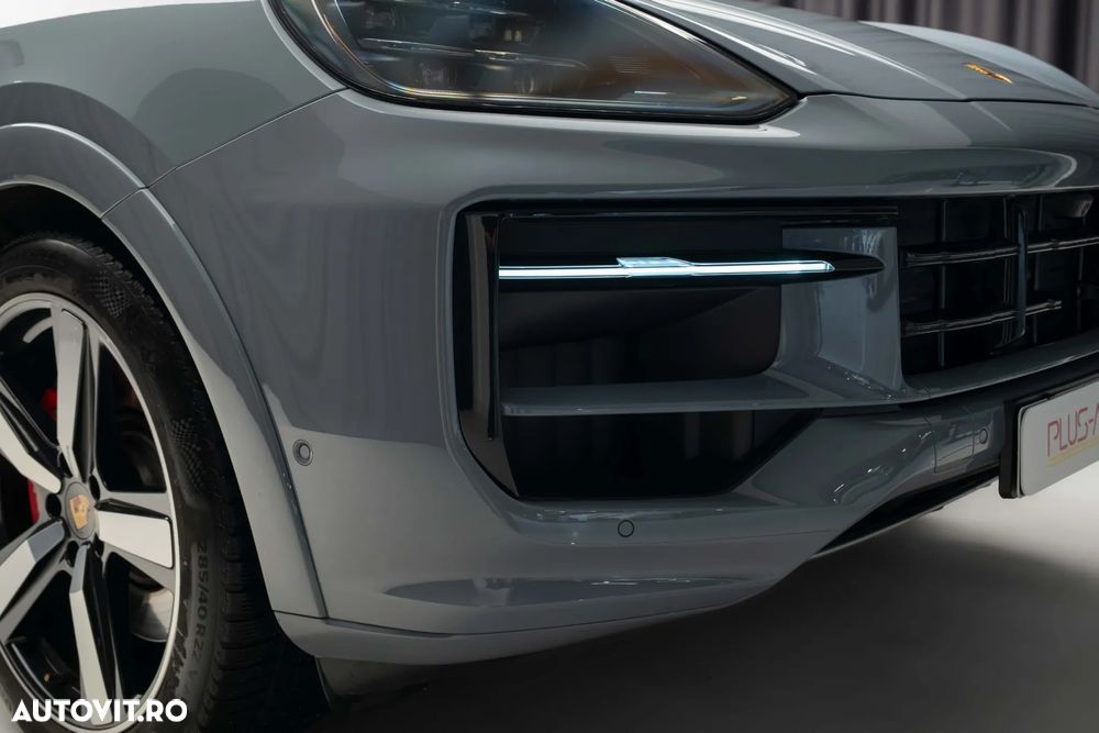Porsche Cayenne Coupe - 3
