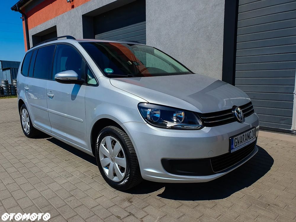 Volkswagen Touran - 12