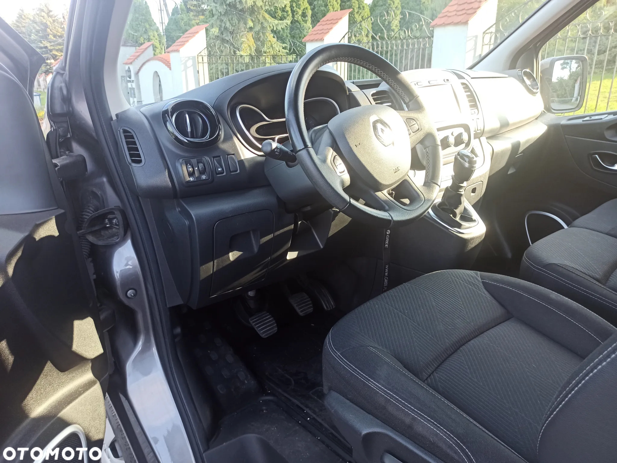 Renault Trafic Grand SpaceClass 2.0 dCi - 19