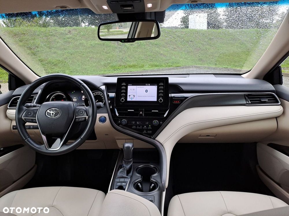 Toyota Camry 2.5 Hybrid Comfort CVT - 27