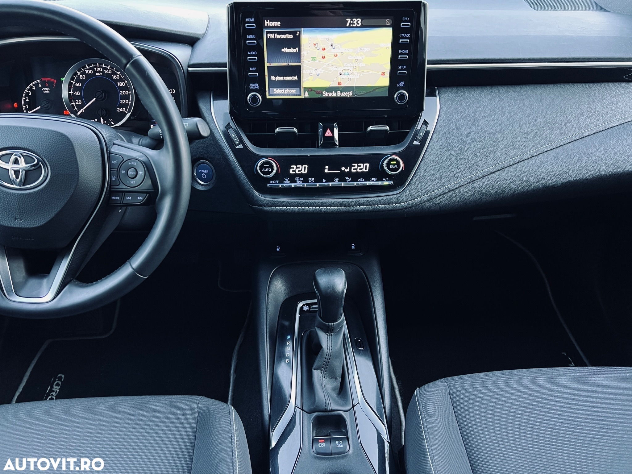Toyota Corolla 1.8 Hybrid Business Edition - 14