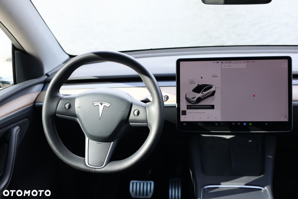 Tesla Model Y Performance Dual Motor AWD - 12