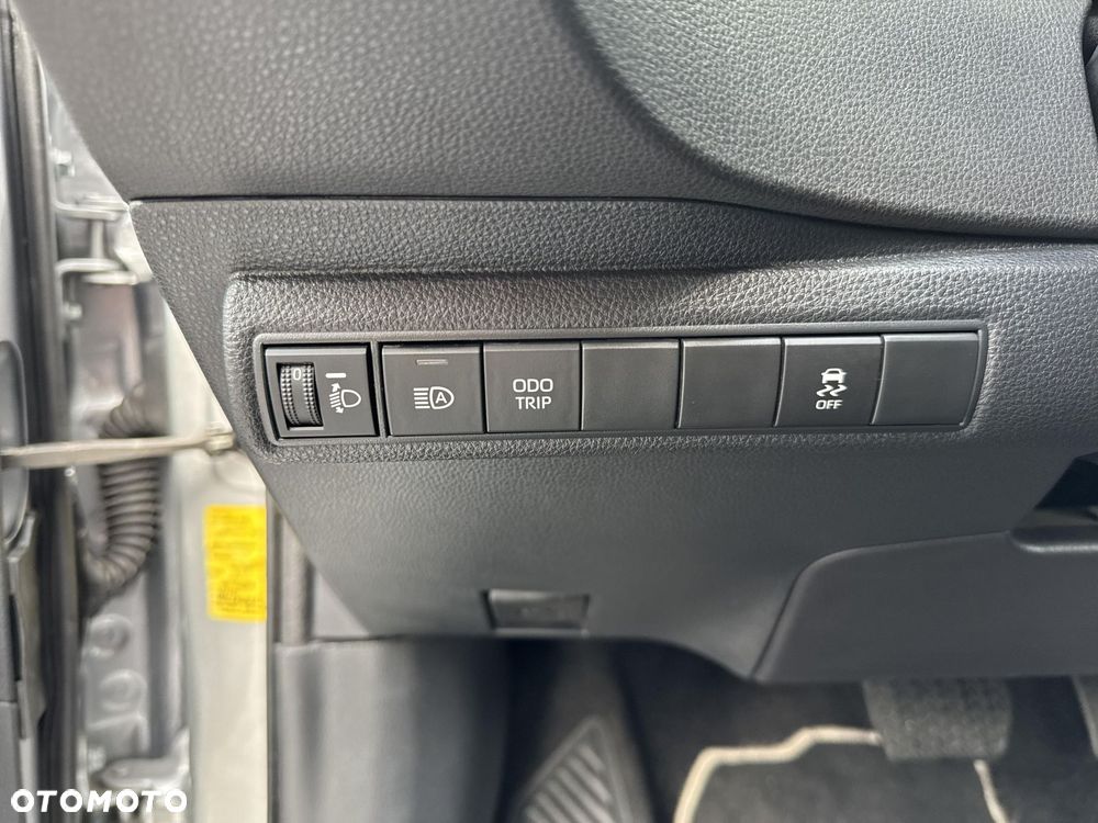 Toyota Corolla 1.8 Hybrid Comfort - 19