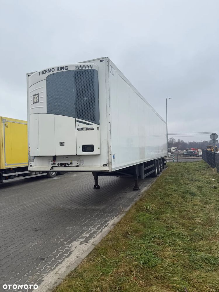 Schmitz Cargobull SKO24L - 3