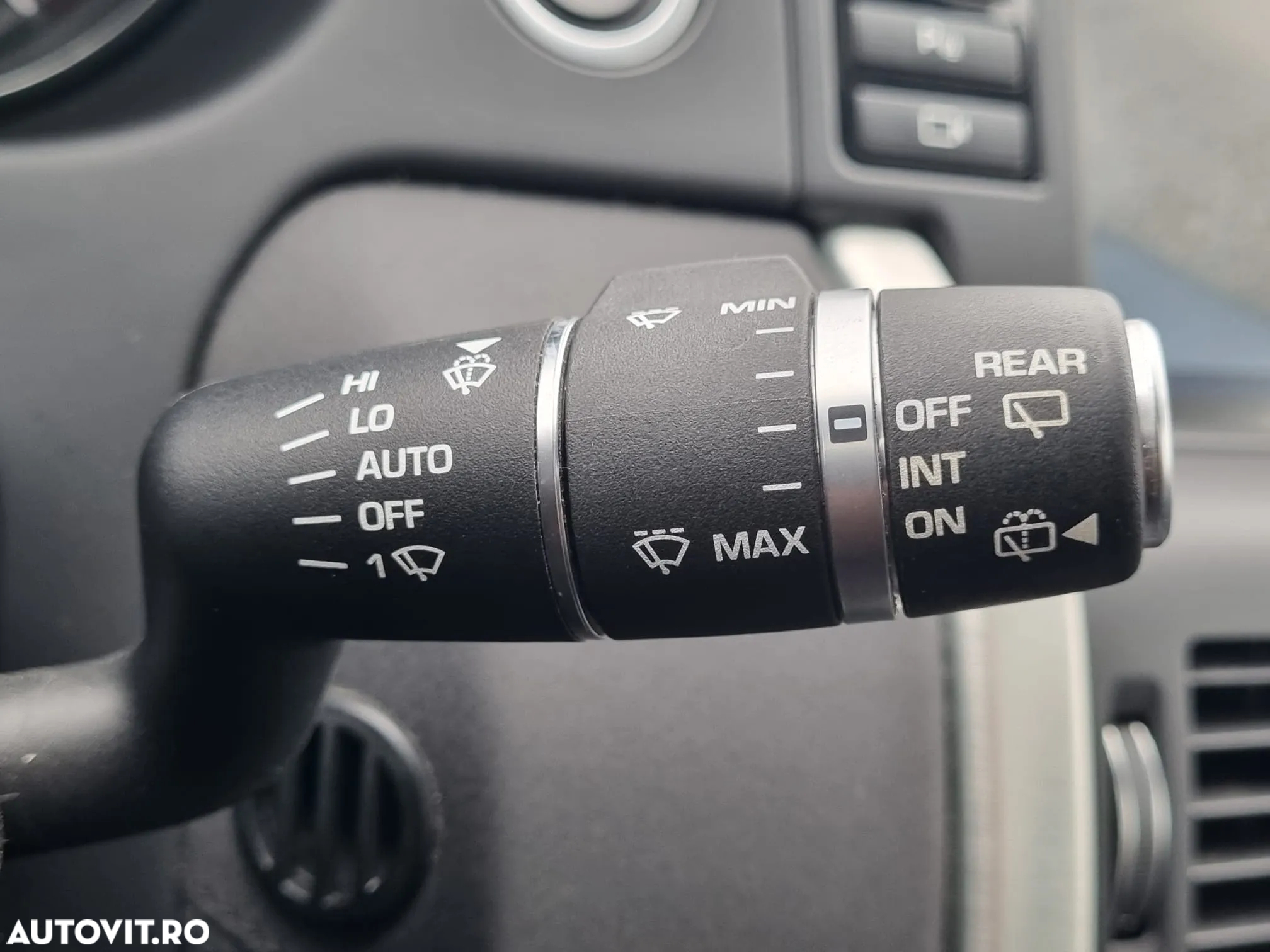 Land Rover Discovery Sport 2.0 D180 R-Dynamic MHEV SE - 27