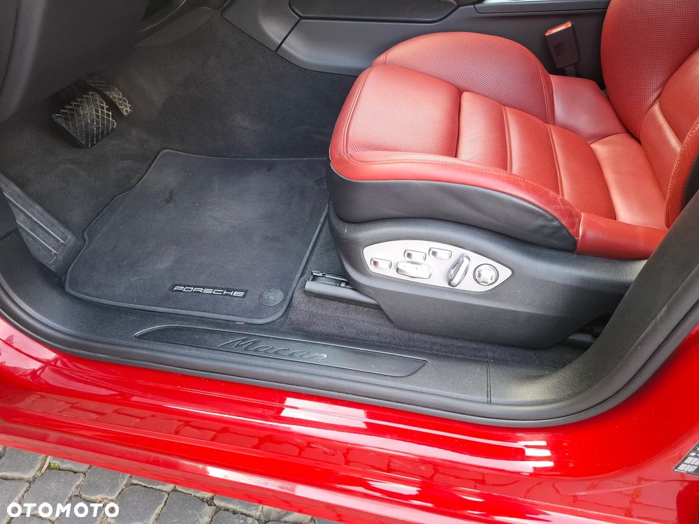 Porsche Macan - 35