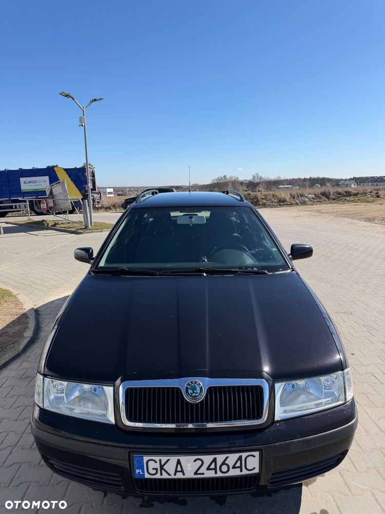Skoda Octavia 1.6 Tour - 6