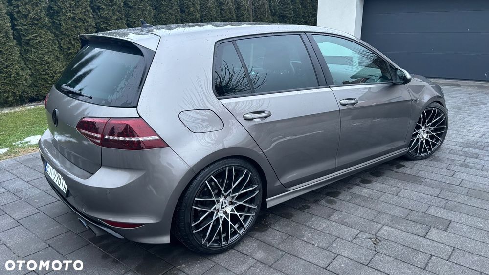 Volkswagen Golf - 17
