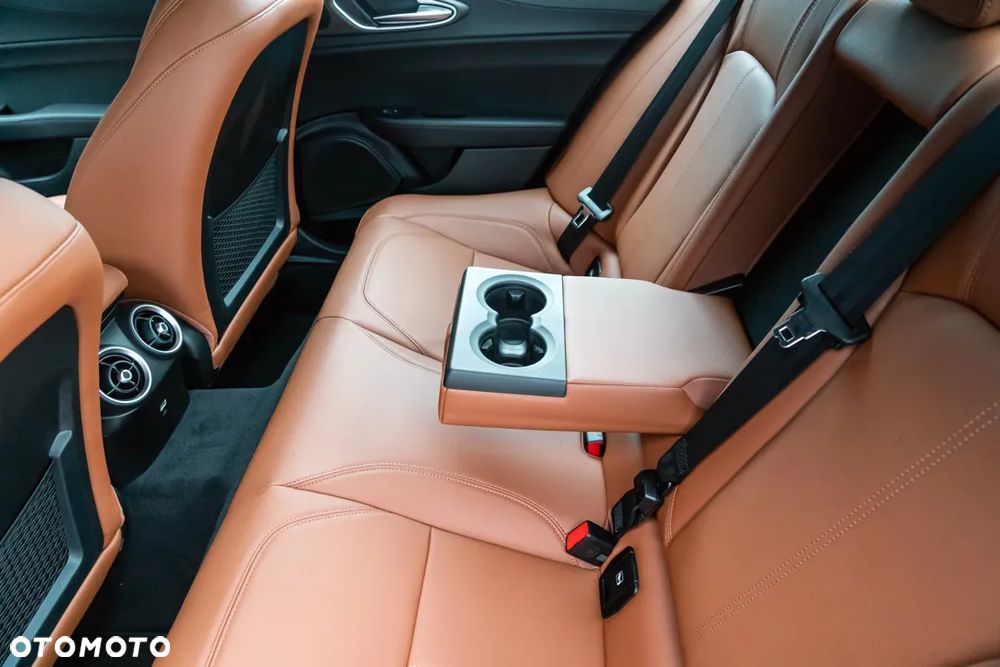 Alfa Romeo Giulia 2.0 Turbo TI Q4 - 31