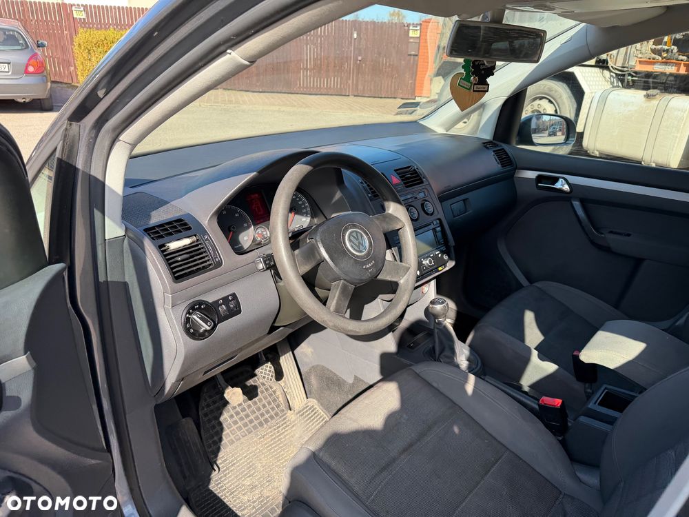 Volkswagen Touran 1.9 TDI Conceptline - 7