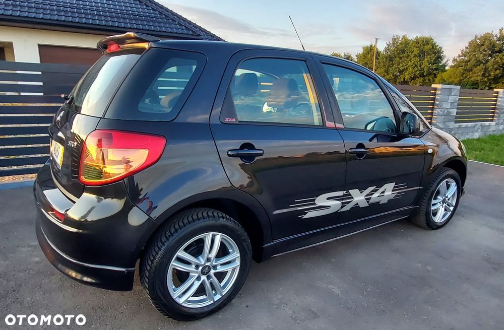 Suzuki SX4 1.6 VVT 4x2 Comfort - 17