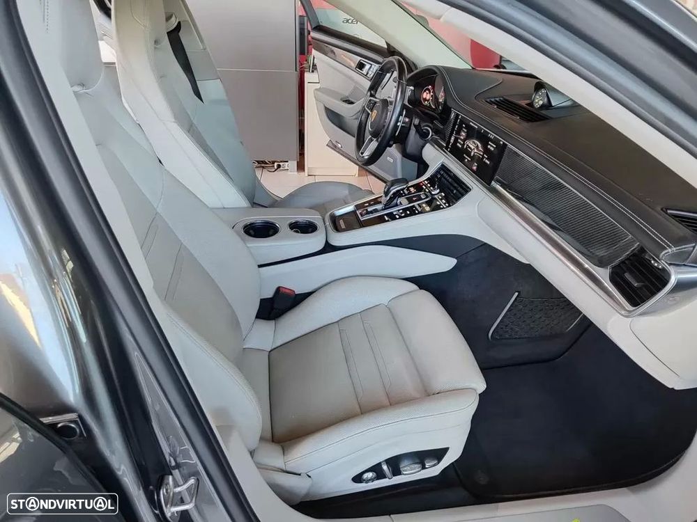 Porsche Panamera 4 E-Hybrid Platinum Edition - 17