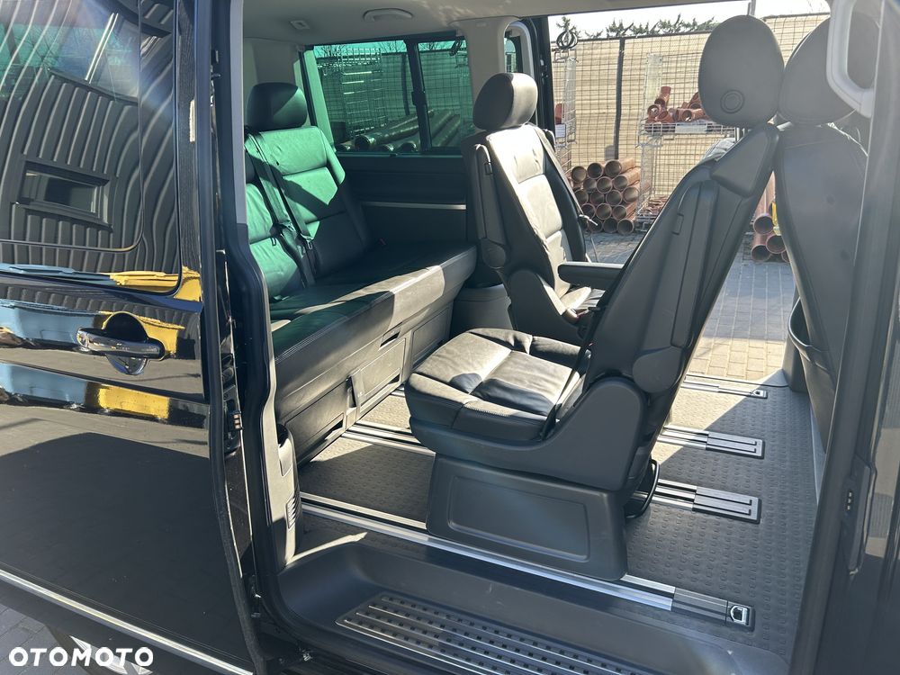 Volkswagen Multivan - 13