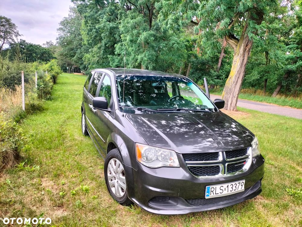 Dodge Grand Caravan - 2