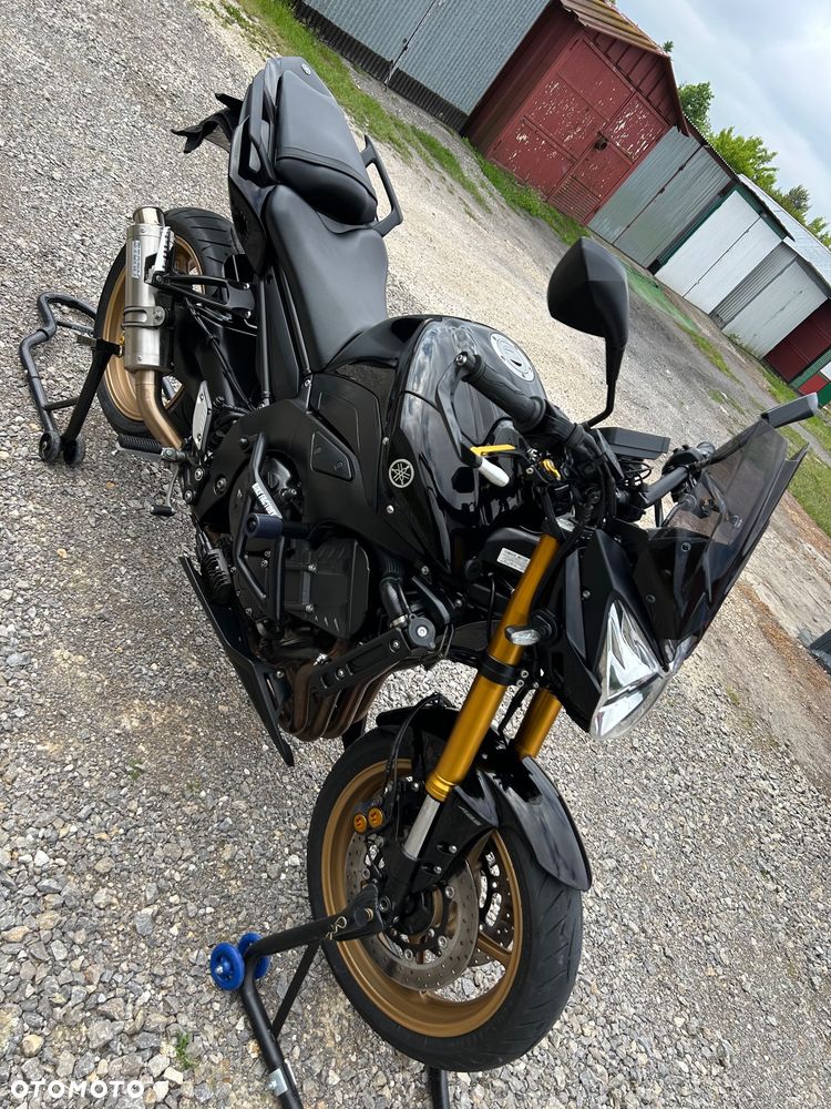 Yamaha FZ8 - 6